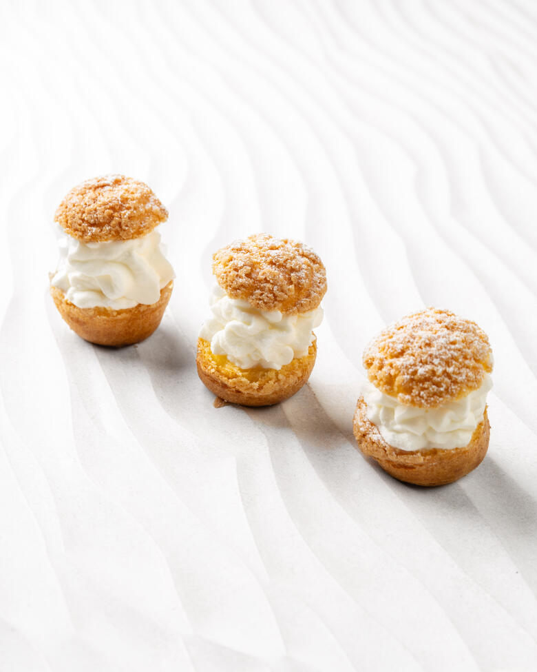 Bigné Panna e Pesche al Miele